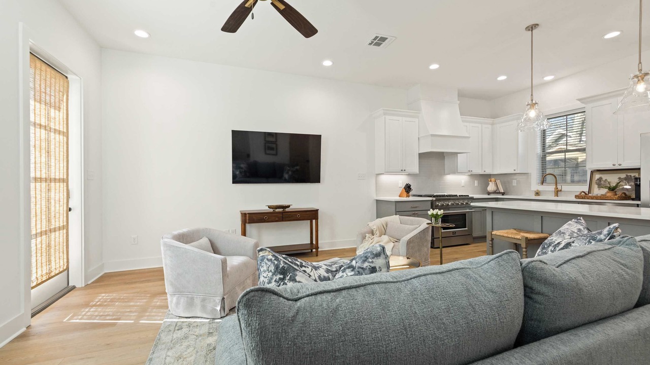 Photo of Livingroom in Lafayette