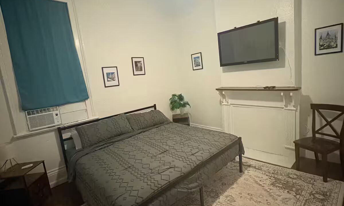 Photo of Bedroom in Mid-City