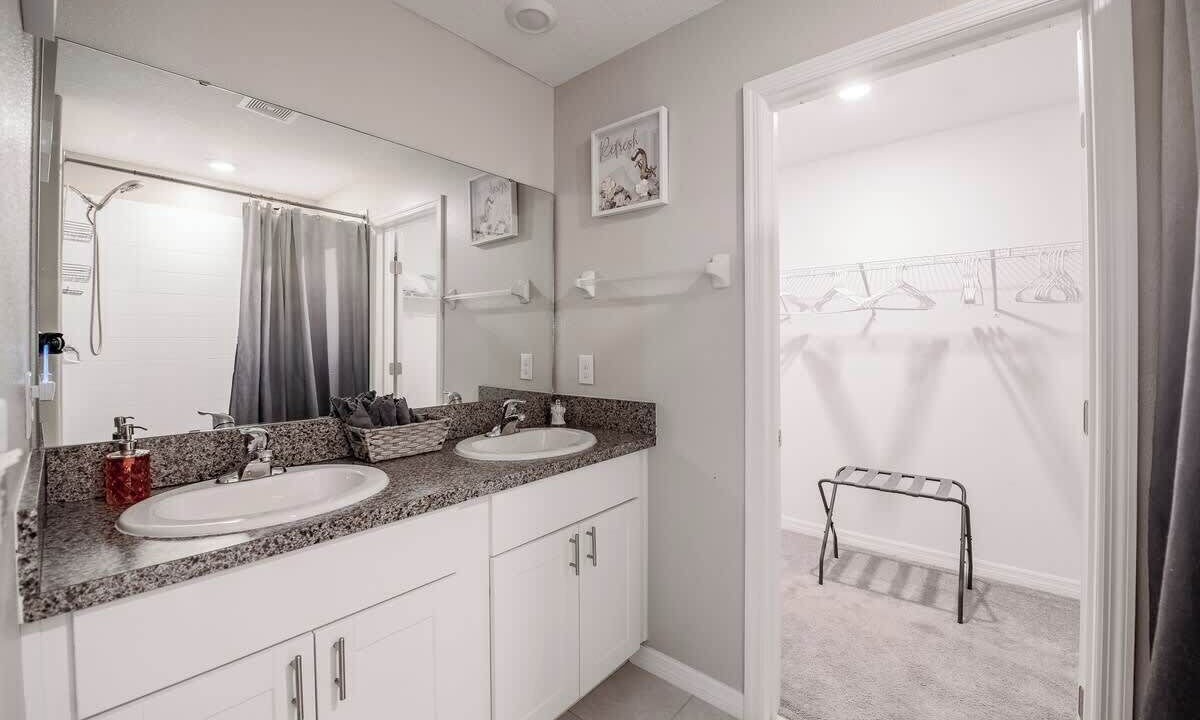 Photo of Bathroom in Fussels Corner