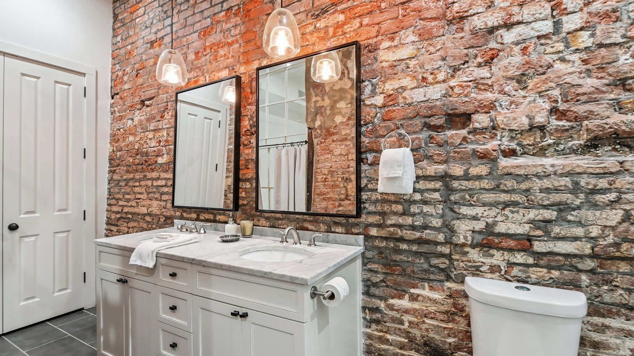 Photo of Bathroom in Central Business District