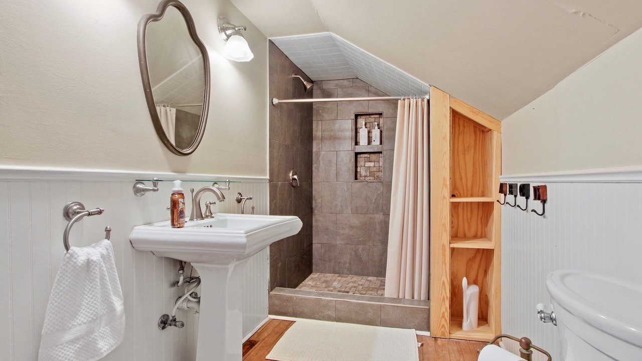Photo of Bathroom in Downtown Historic