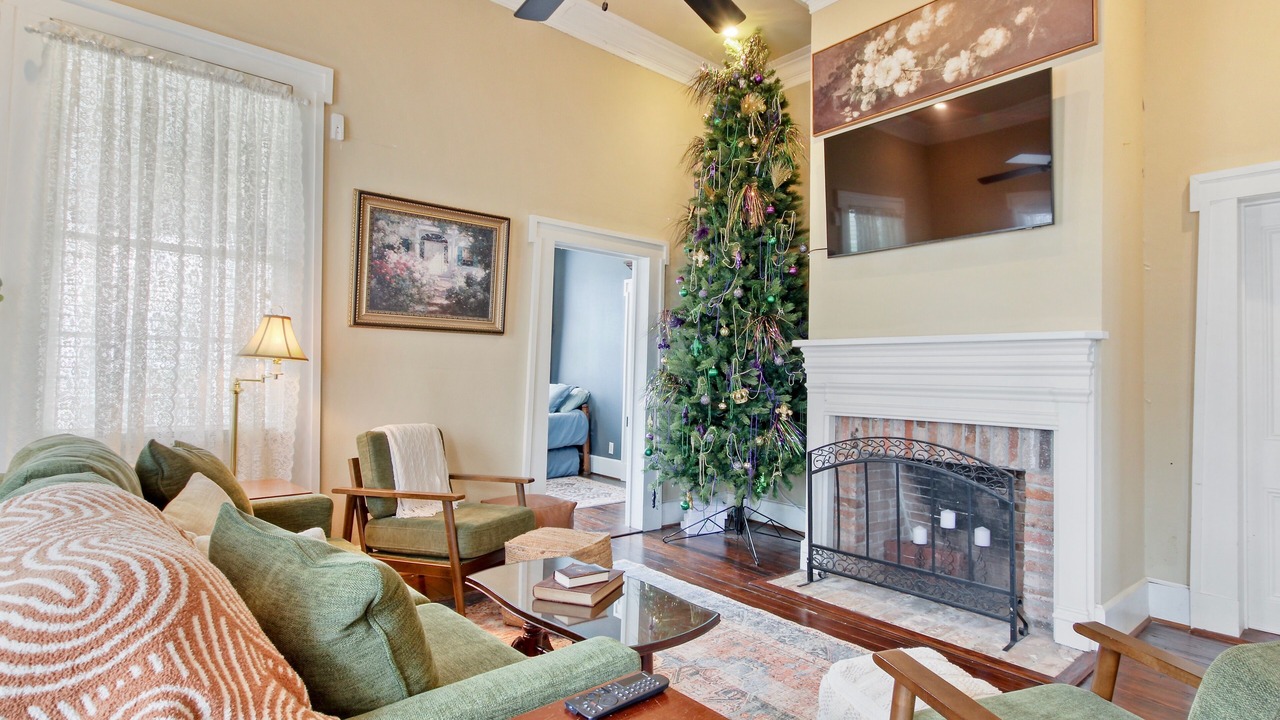 Photo of Livingroom in Downtown Historic