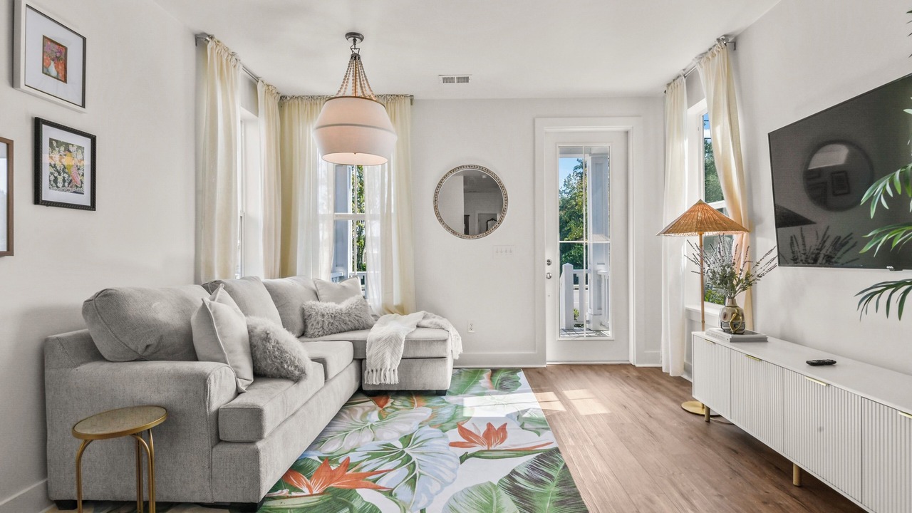 Photo of Livingroom in Ocean Springs