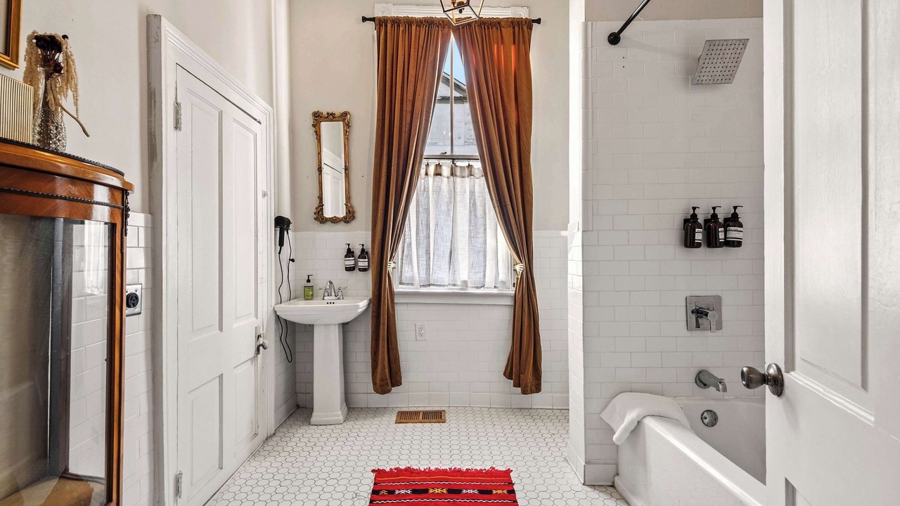 Photo of Bathroom in Treme