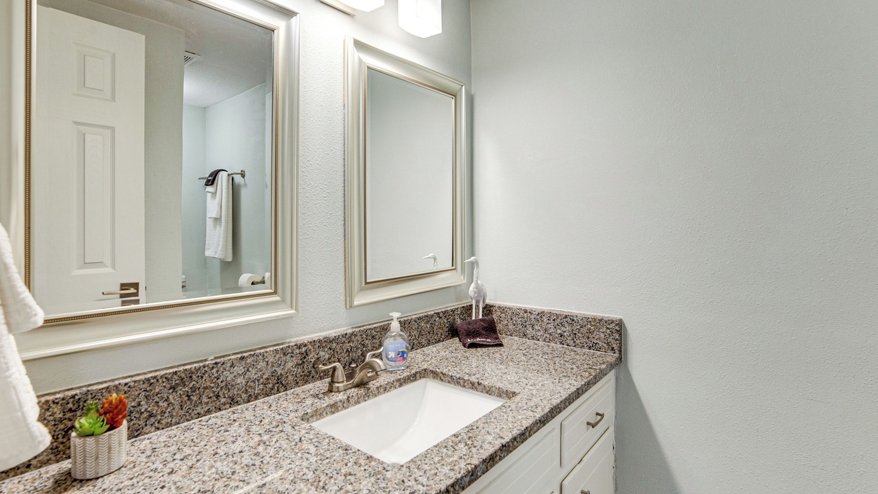 Photo of Bathroom in Seven Points