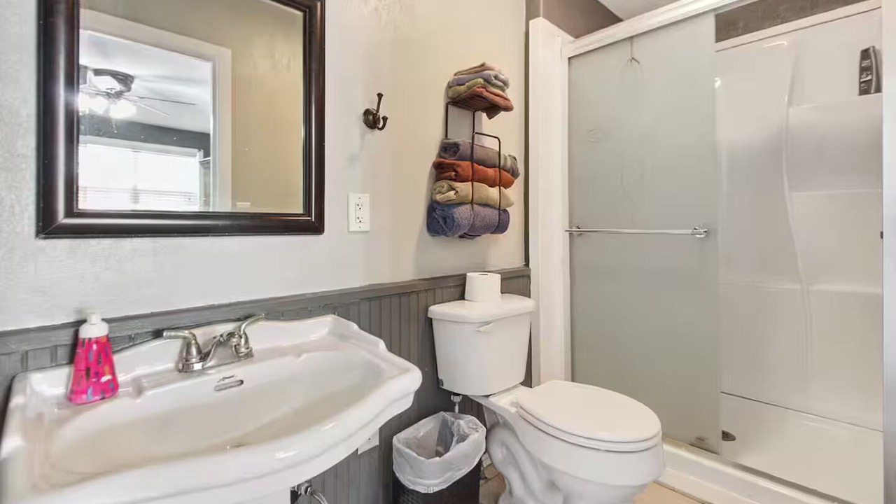 Photo of Bathroom in Buras-Triumph