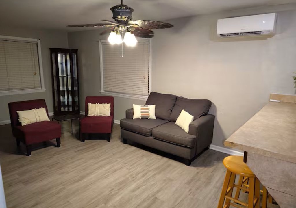 Photo of Livingroom in Buras-Triumph