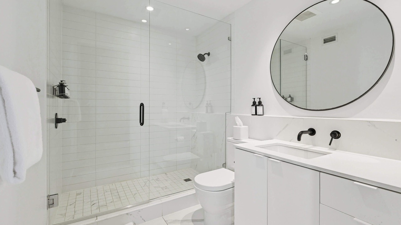 Photo of Bathroom in Tulane - Gravier
