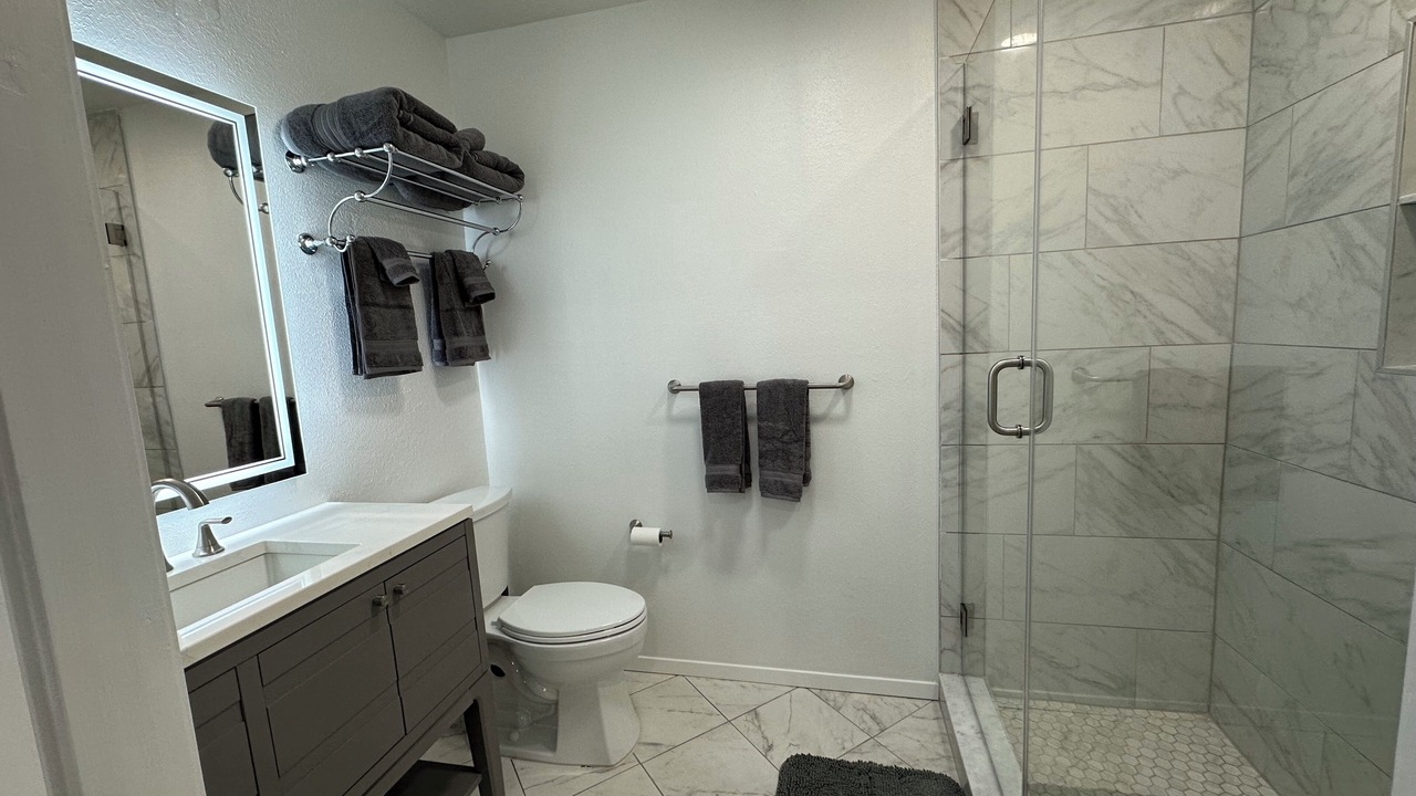 Photo of Bathroom in Highlands - Perkins