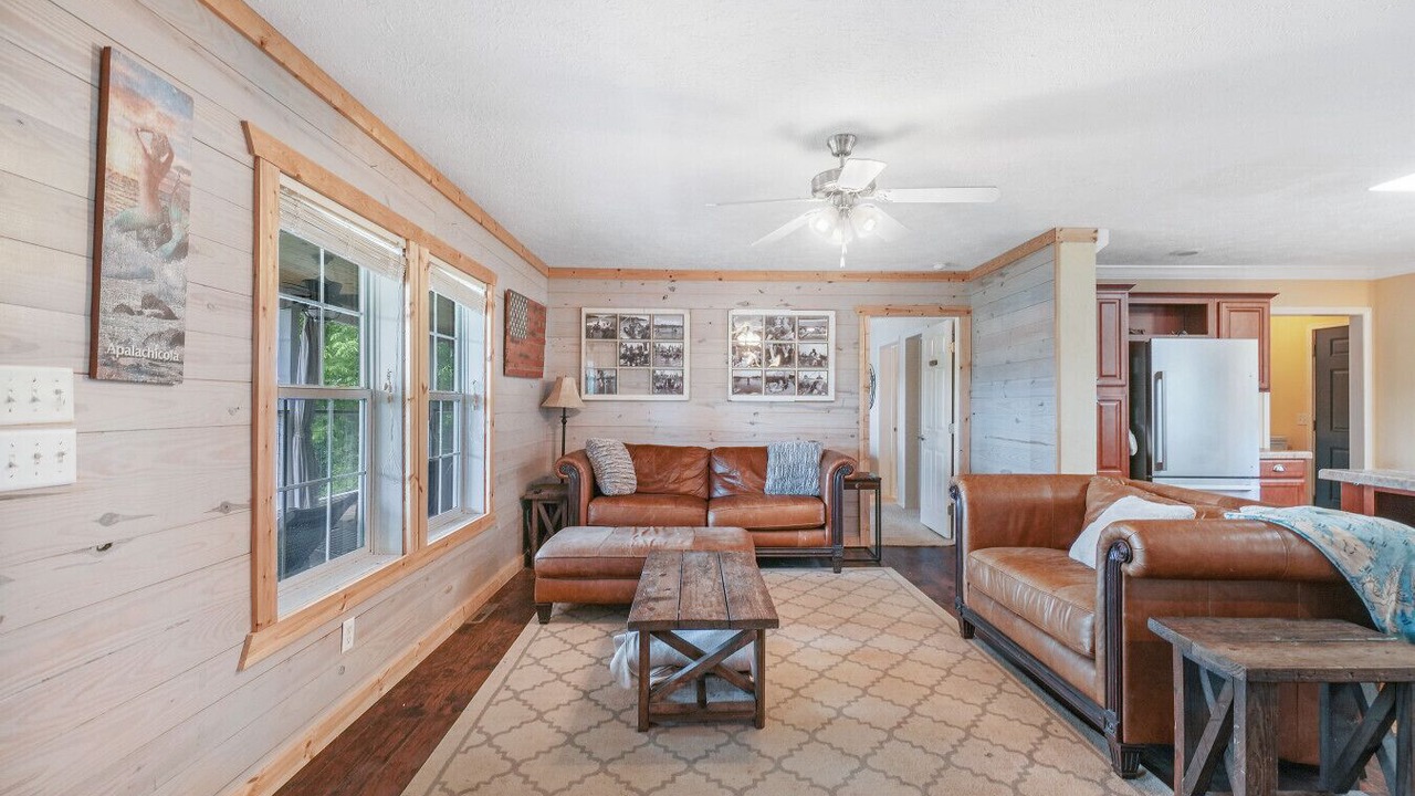 Photo of Bedroom in Dadeville