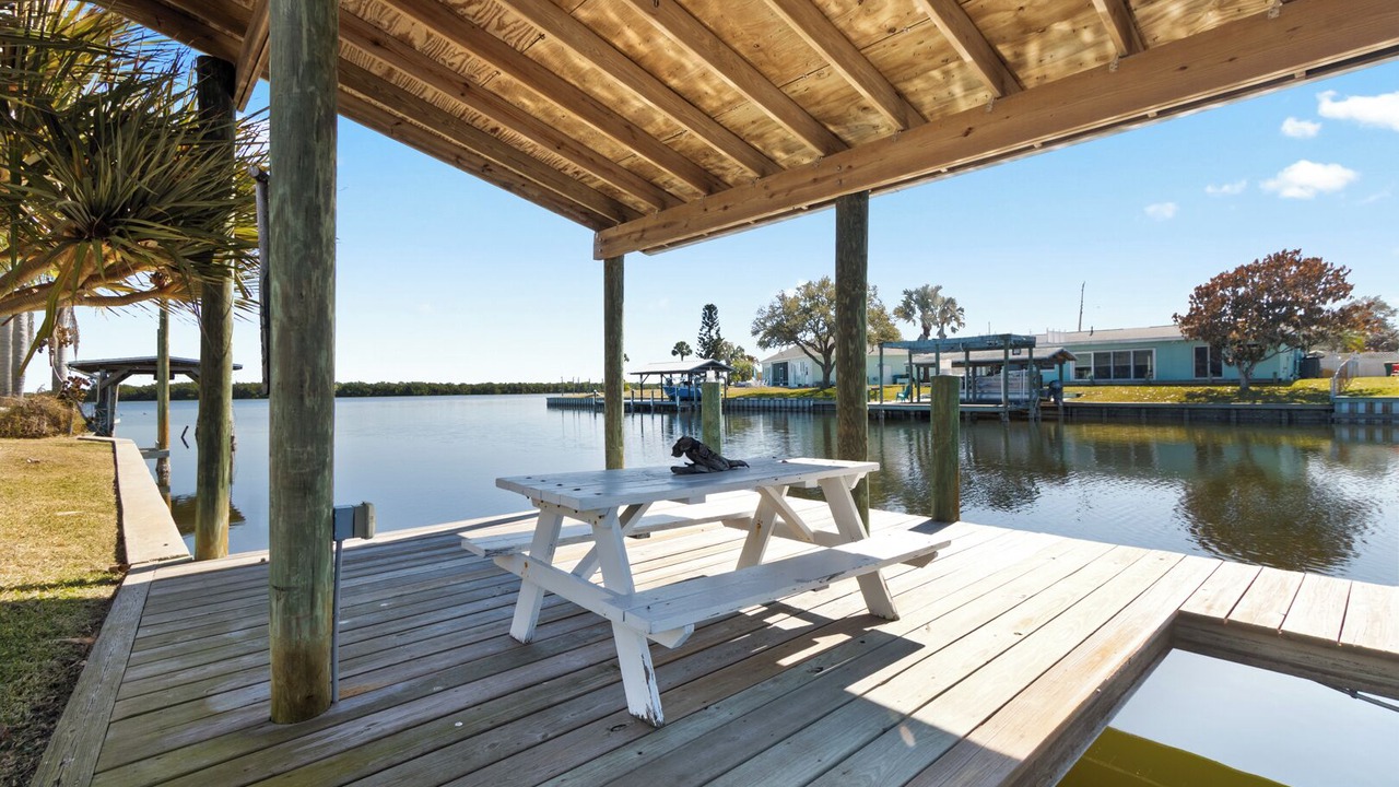 Photo of Outdoor in Catalina Isle Estates