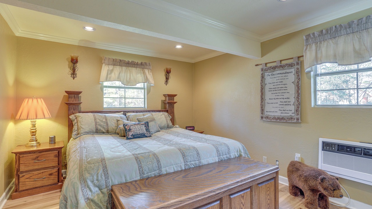 Photo of Bedroom in Broaddus