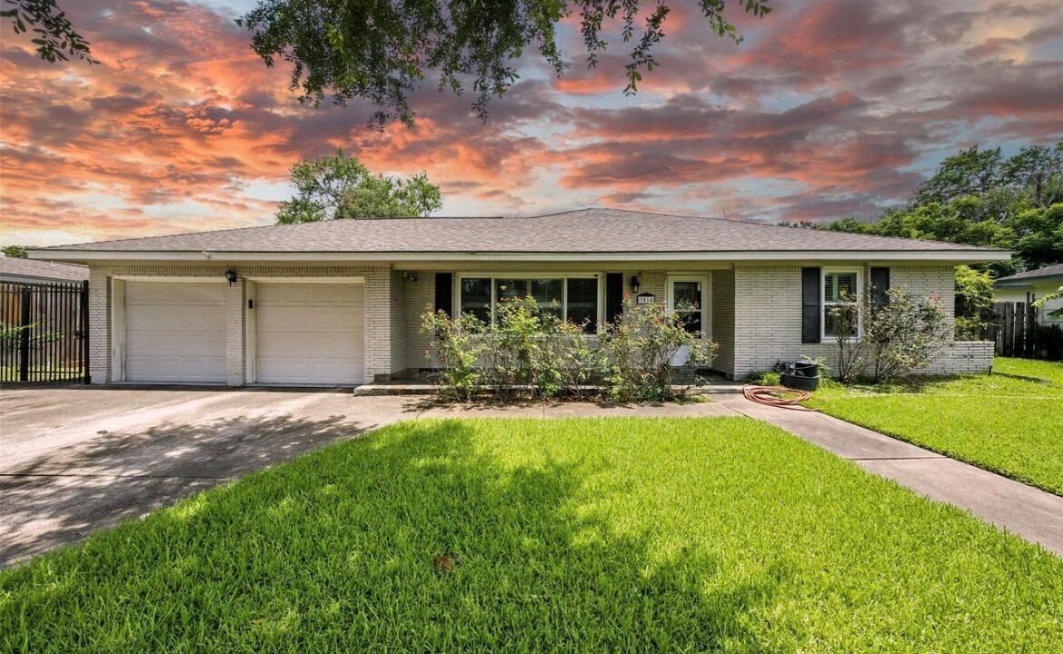 Photo of Outdoor in Braeswood Place