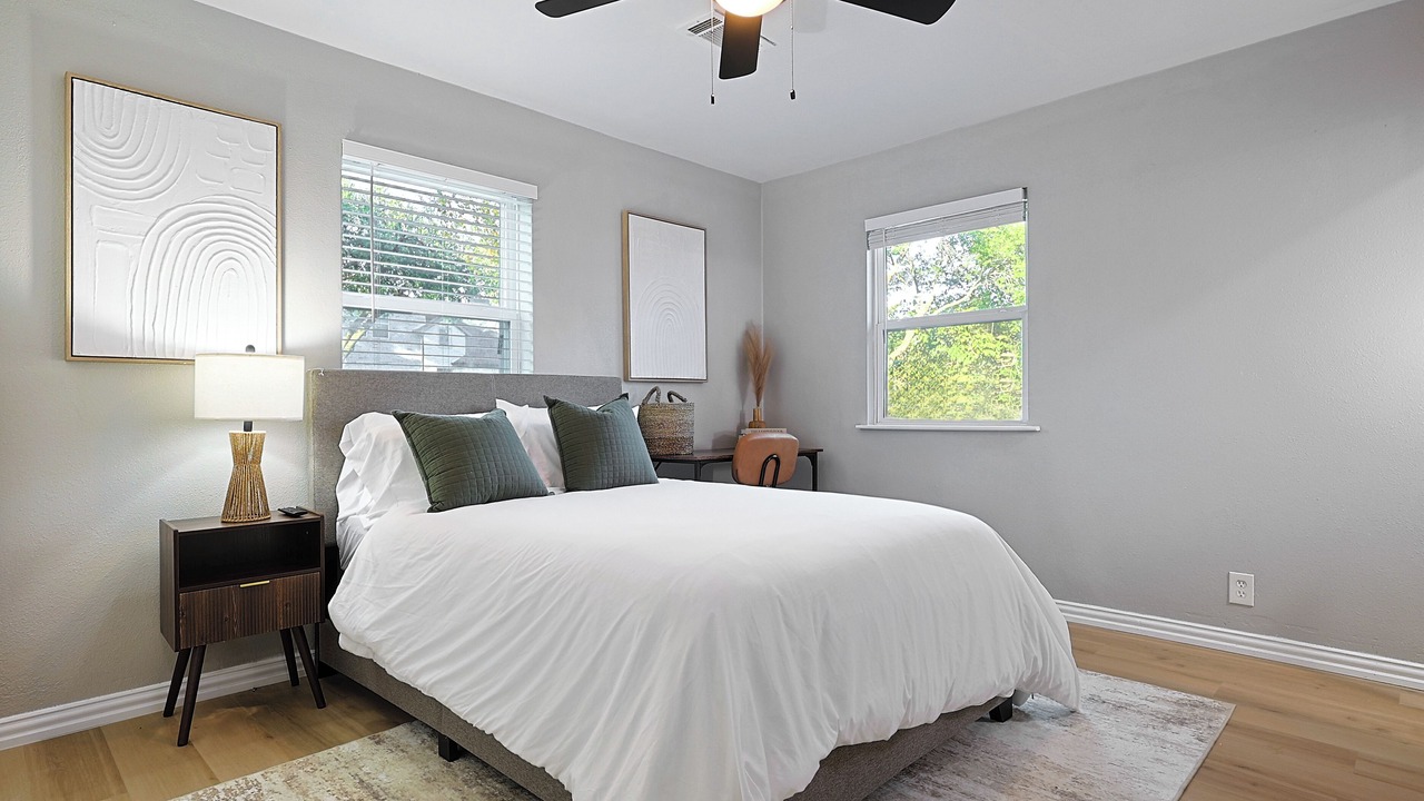Photo of Bedroom in Farmers Branch