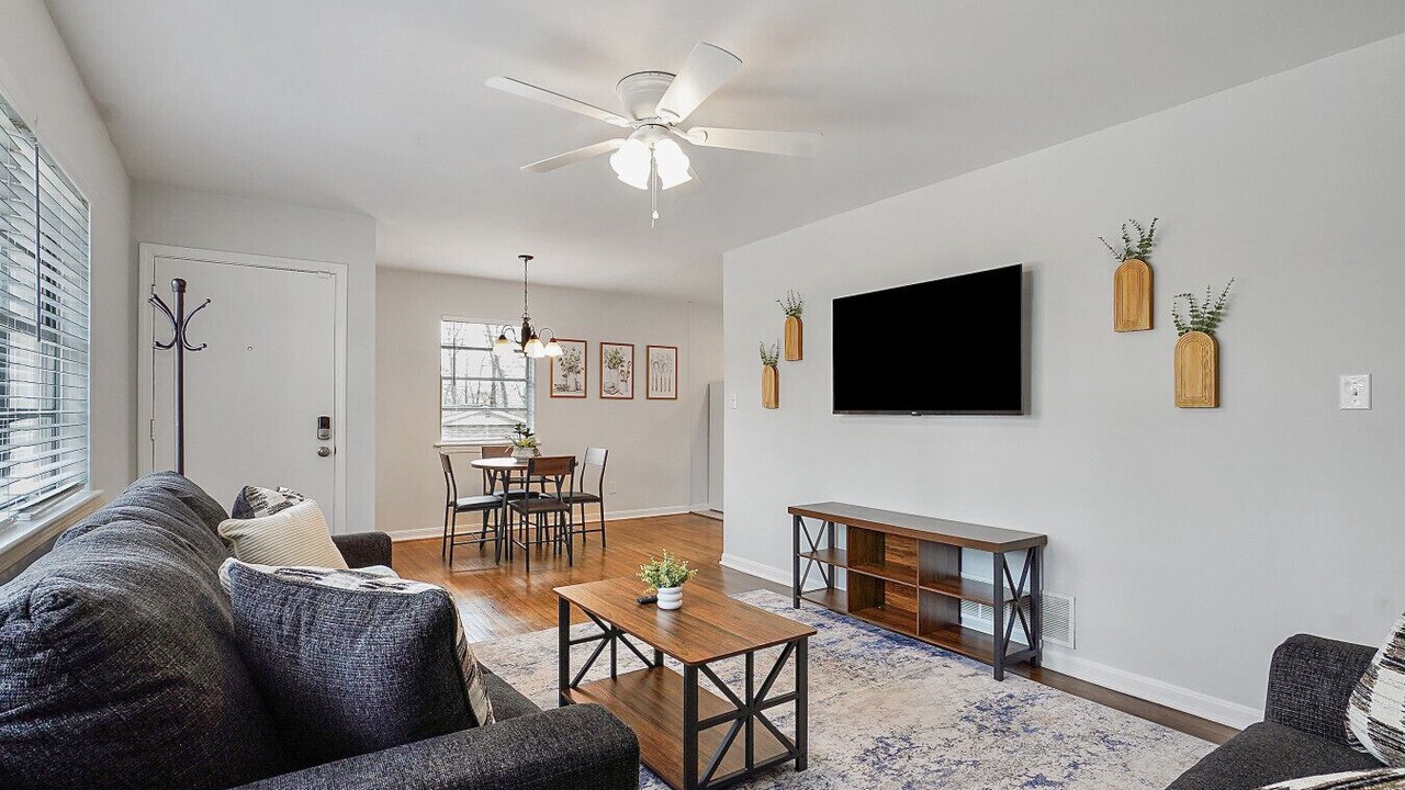 Photo of Livingroom in Crestline Heights