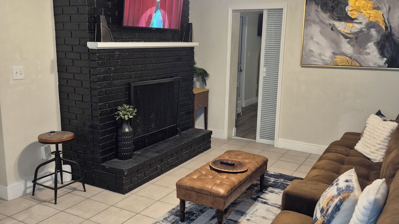 Photo of Livingroom in Bayview
