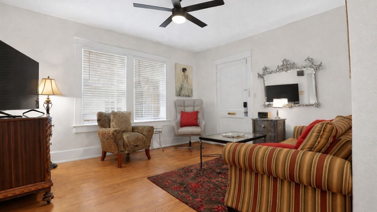 Photo of Livingroom in Hannon Park