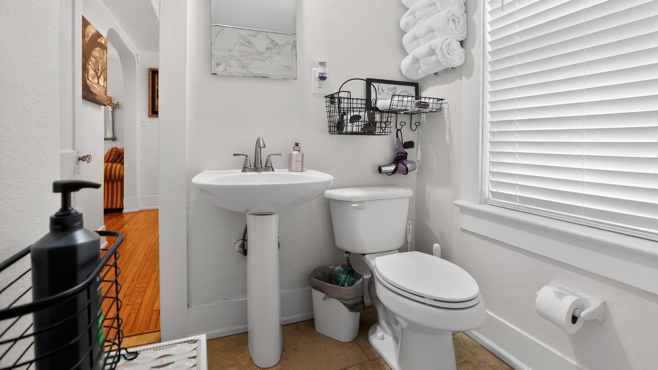 Photo of Bathroom in Hannon Park