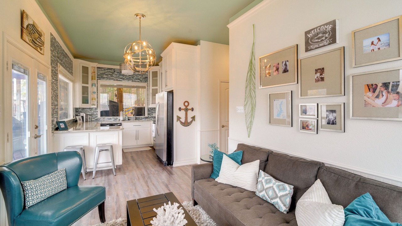 Photo of Livingroom in Smith County