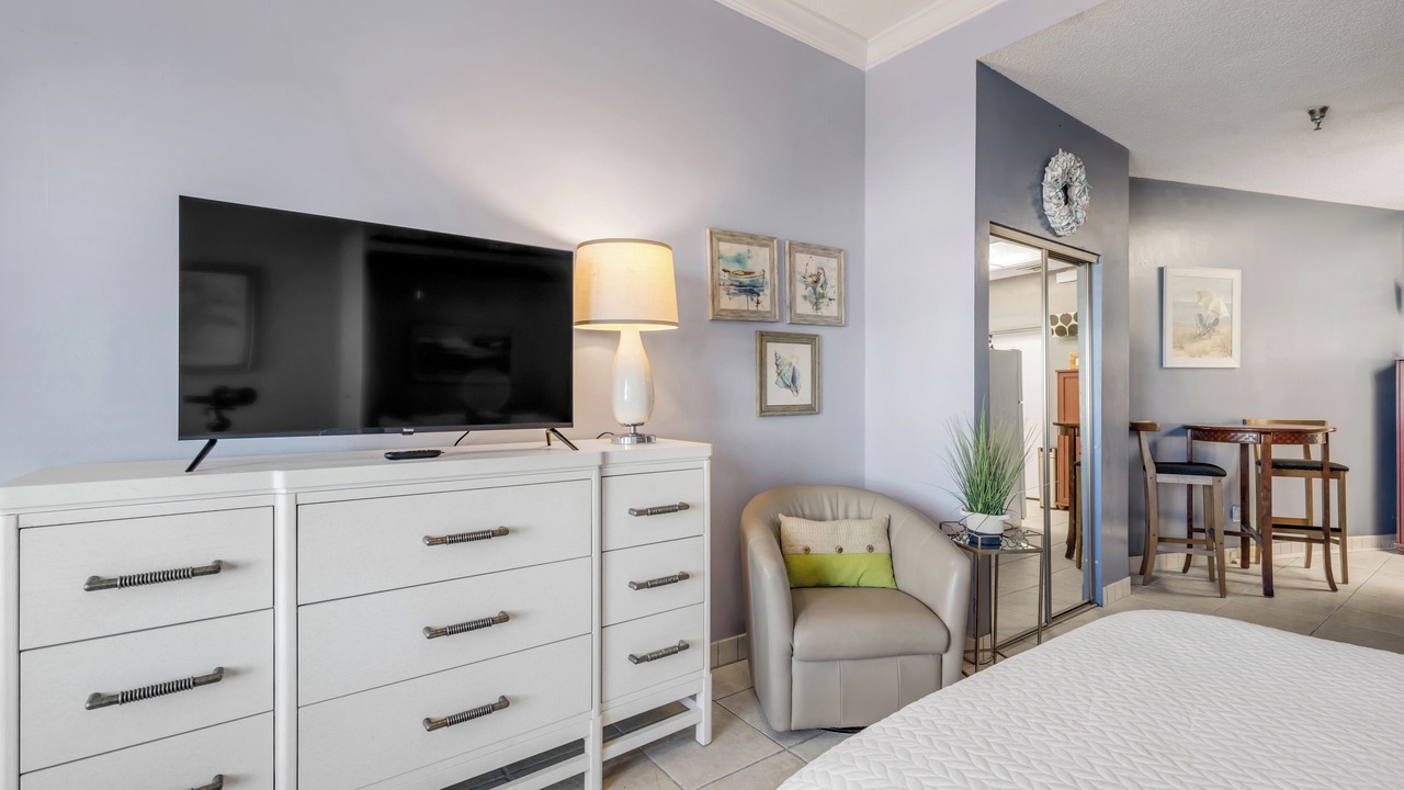 Photo of Bedroom in Lenox Park