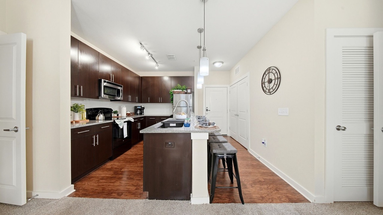 Photo of Kitchen in Courier City - Oscawana