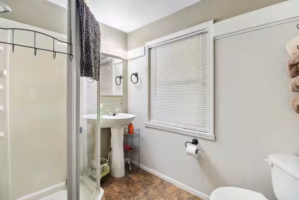 Photo of Bathroom in Buras-Triumph