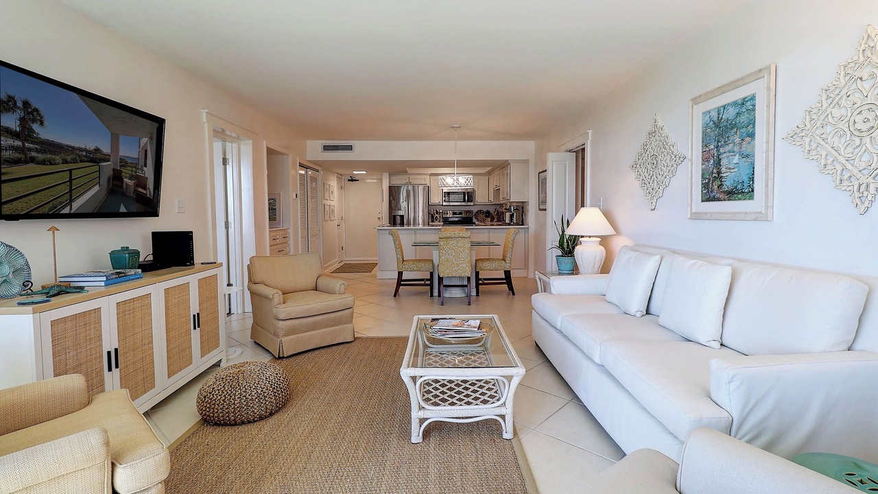 Photo of Livingroom in Upper Grand Lagoon