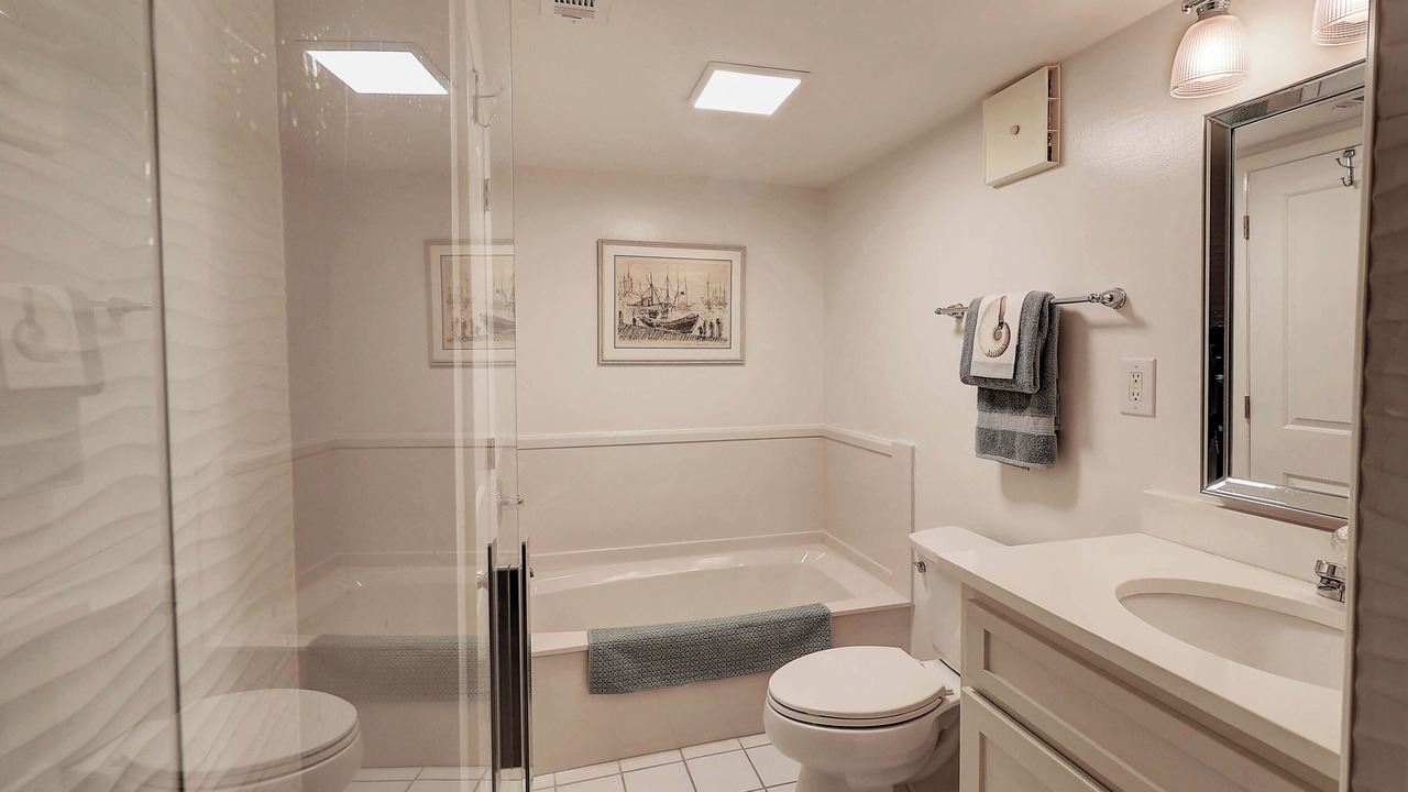 Photo of Bathroom in Upper Grand Lagoon
