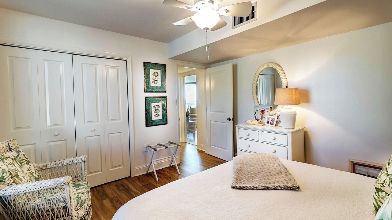 Photo of Bedroom in Upper Grand Lagoon