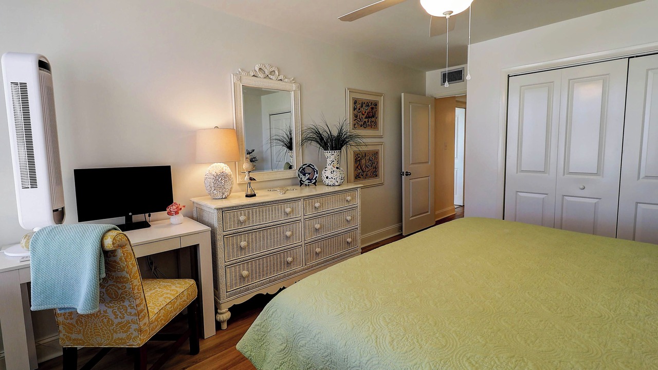Photo of Bedroom in Upper Grand Lagoon