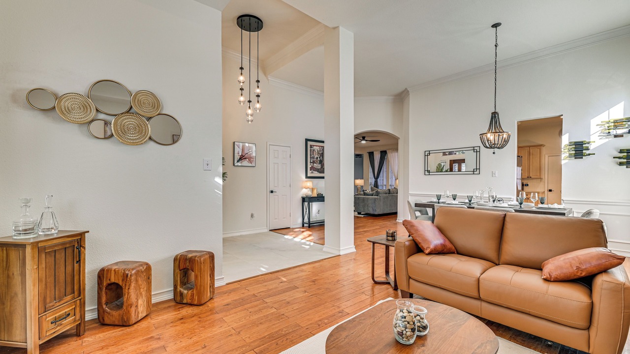 Photo of Livingroom in Far North Dallas