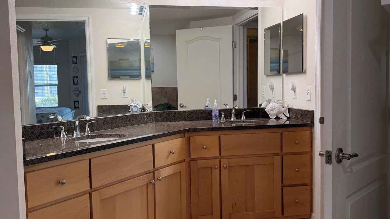 Photo of Bathroom in New Smyrna Beach