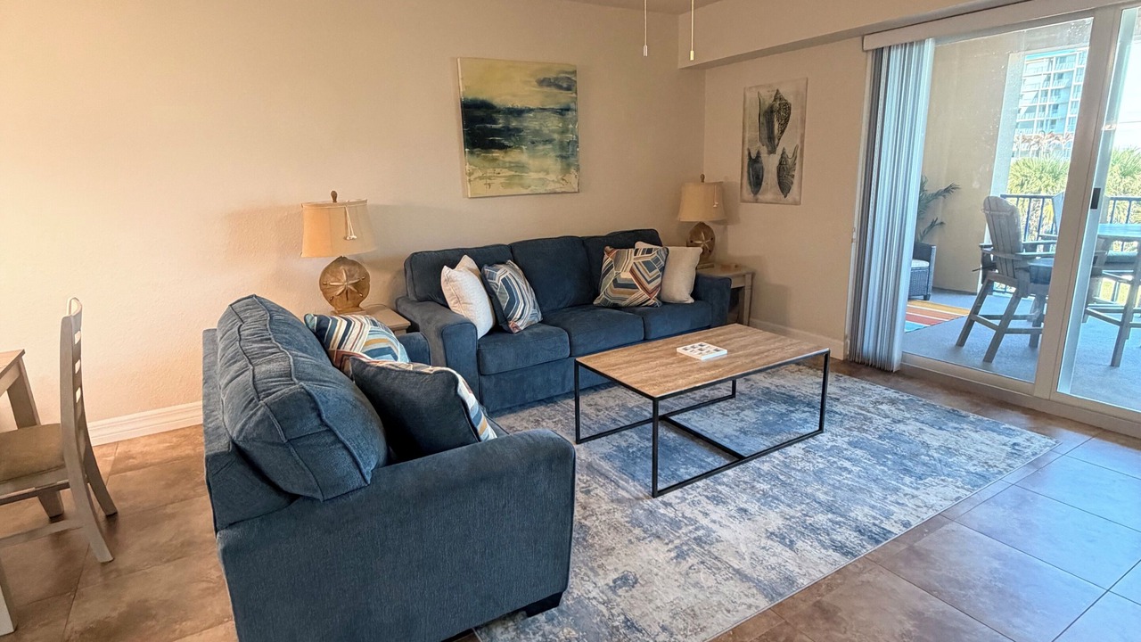Photo of Livingroom in New Smyrna Beach