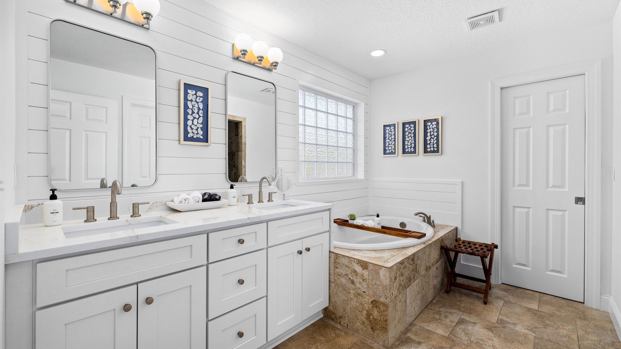 Photo of Bathroom in Atlantic Shores