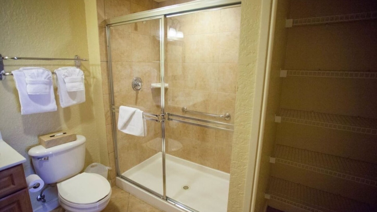 Photo of Bathroom in Lake Buena Vista