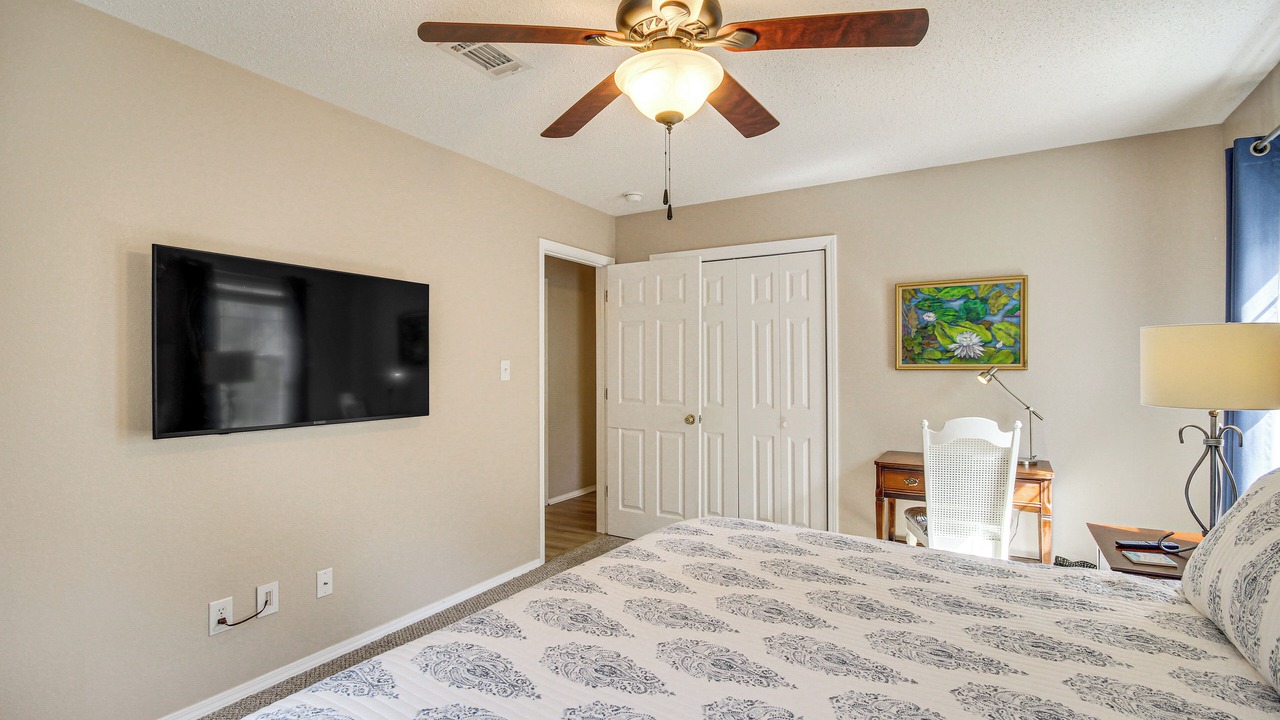 Photo of Bedroom in Waveland