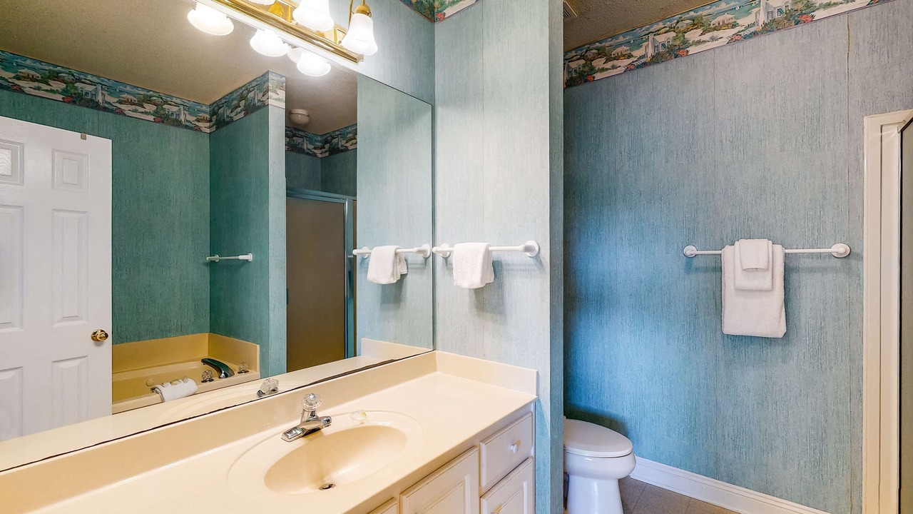 Photo of Bathroom in Audubon Place