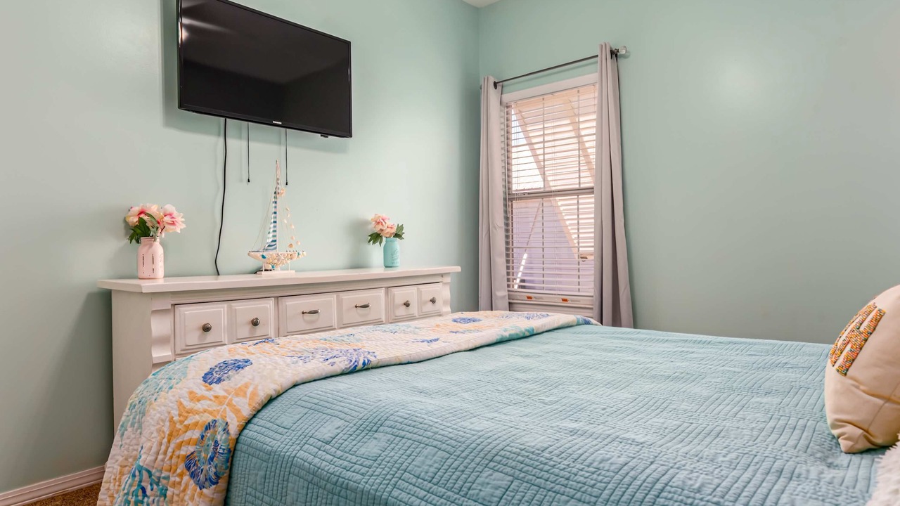 Photo of Bedroom in Silver Cay