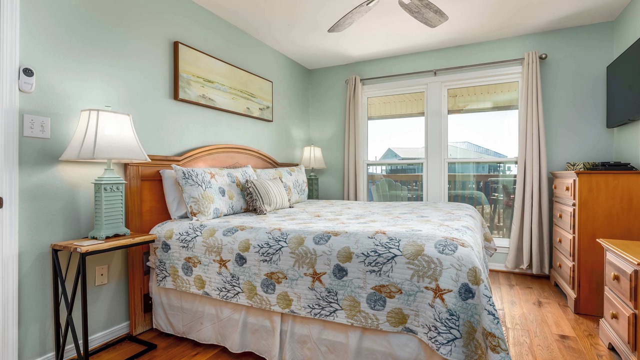 Photo of Bedroom in Dauphin Island