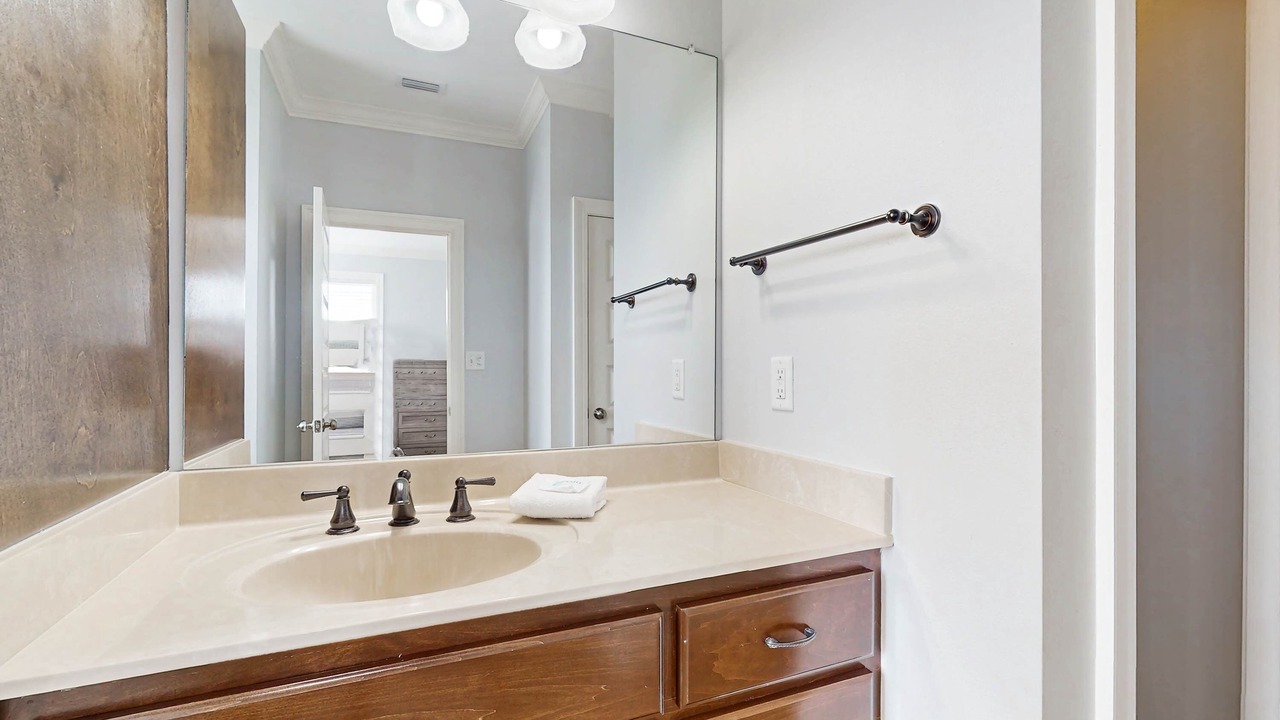 Photo of Bathroom in Dauphin Island