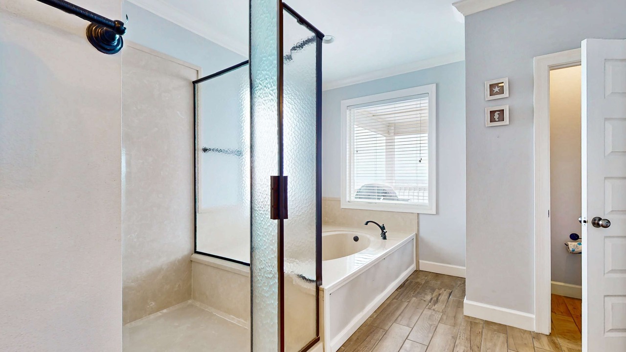 Photo of Bathroom in Dauphin Island