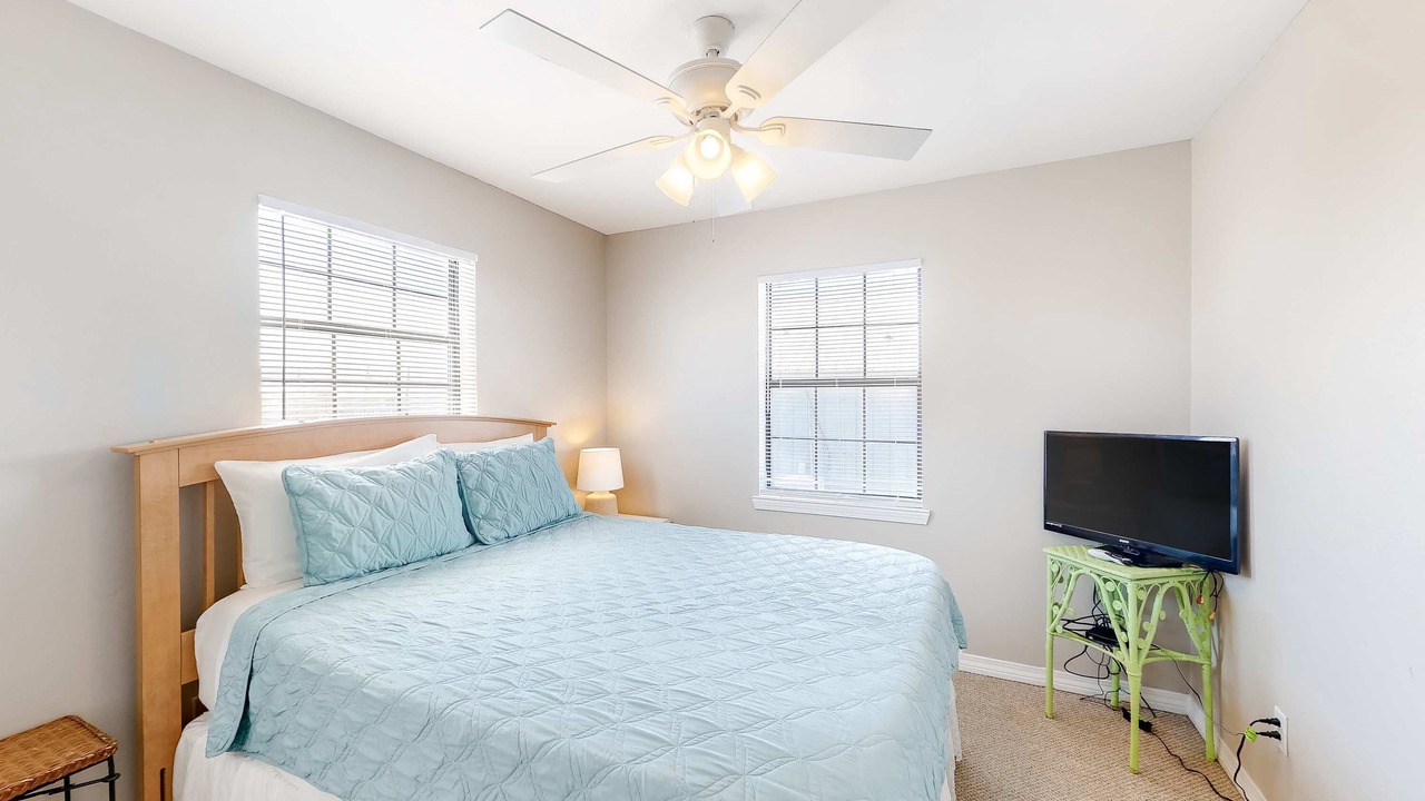Photo of Bedroom in Silver Cay