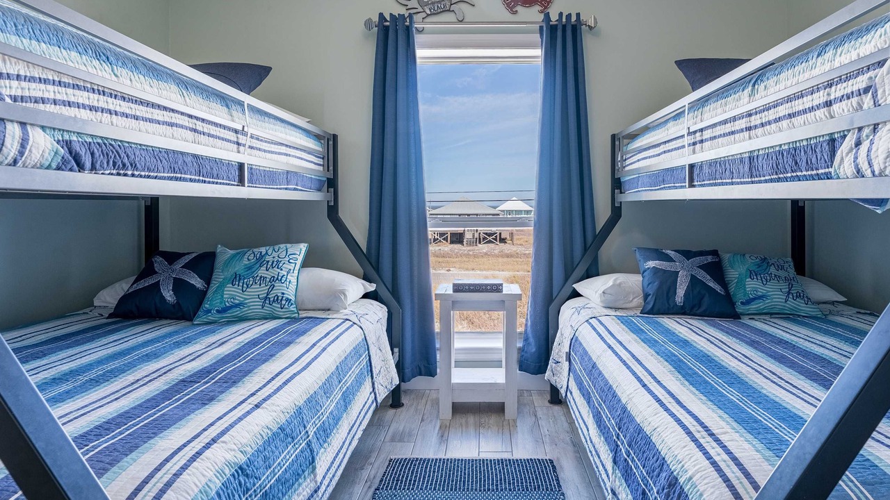 Photo of Bedroom in Dauphin Island
