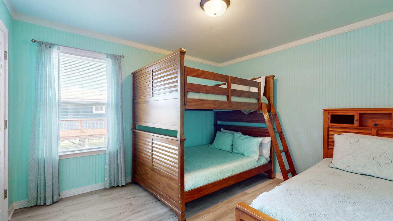 Photo of Bedroom in Dauphin Island