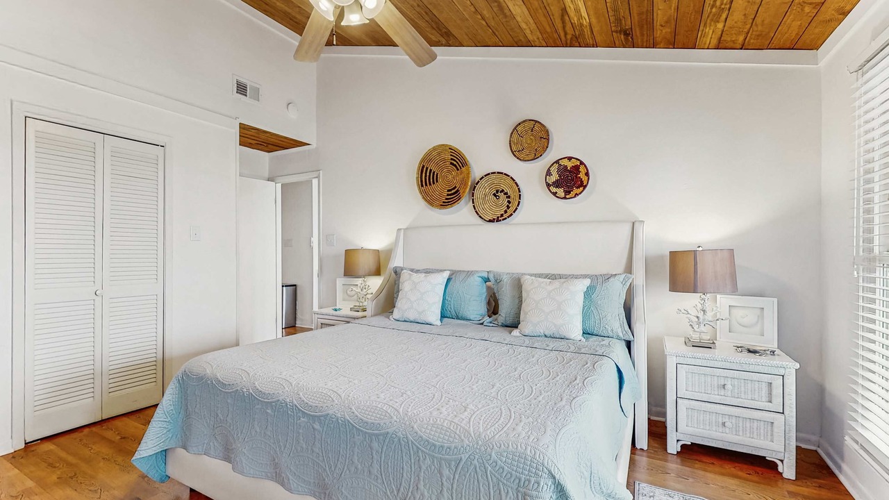 Photo of Bedroom in Royal Lagoons