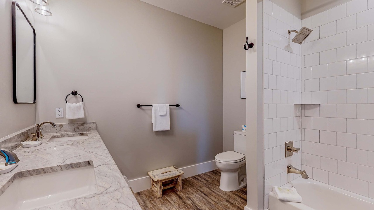 Photo of Bathroom in Dauphin Island