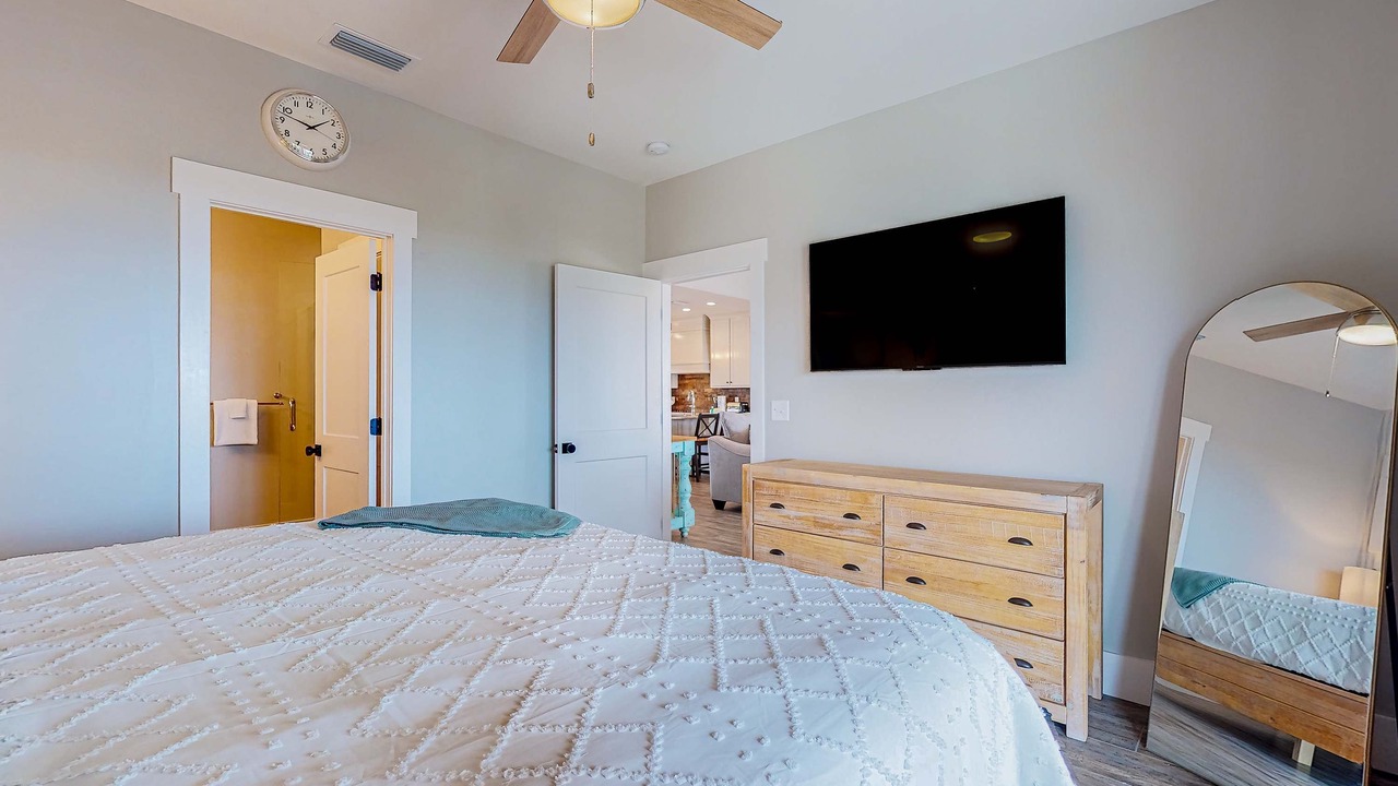 Photo of Bedroom in Dauphin Island