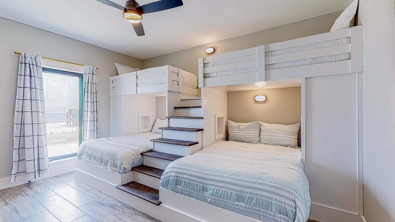 Photo of Bedroom in Dauphin Island