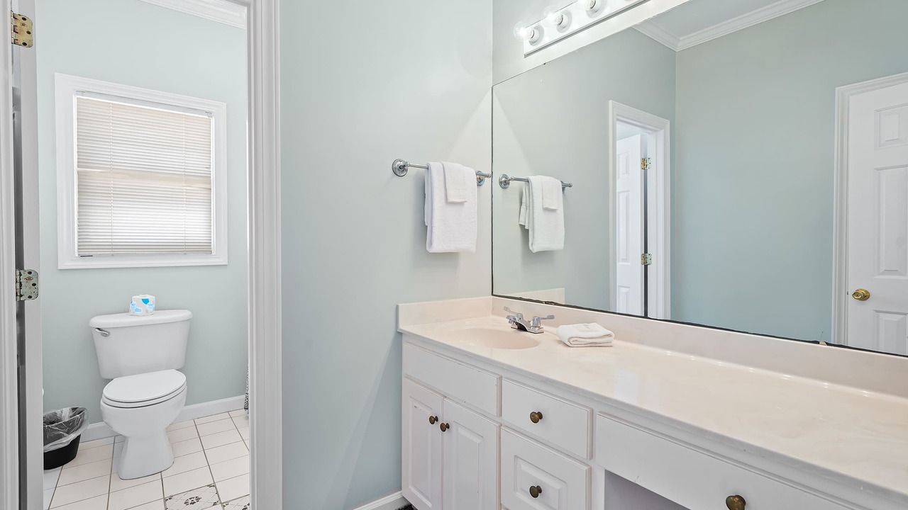 Photo of Bathroom in Audubon Place