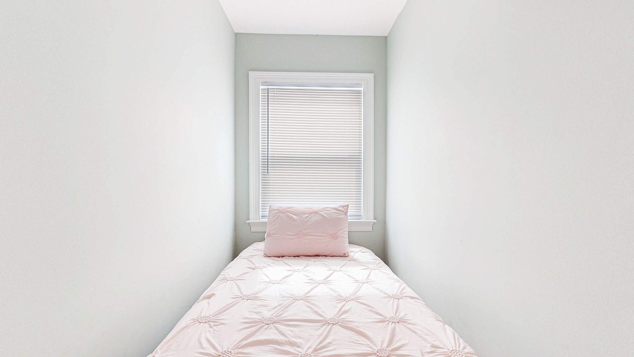Photo of Bedroom in Audubon Place